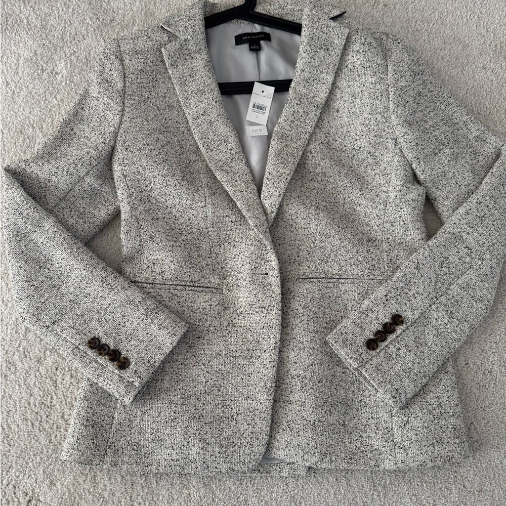 Ann Taylor Blazer - Picture 2 of 15